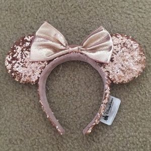 Rose Gold Minnie Mouse Park Ears